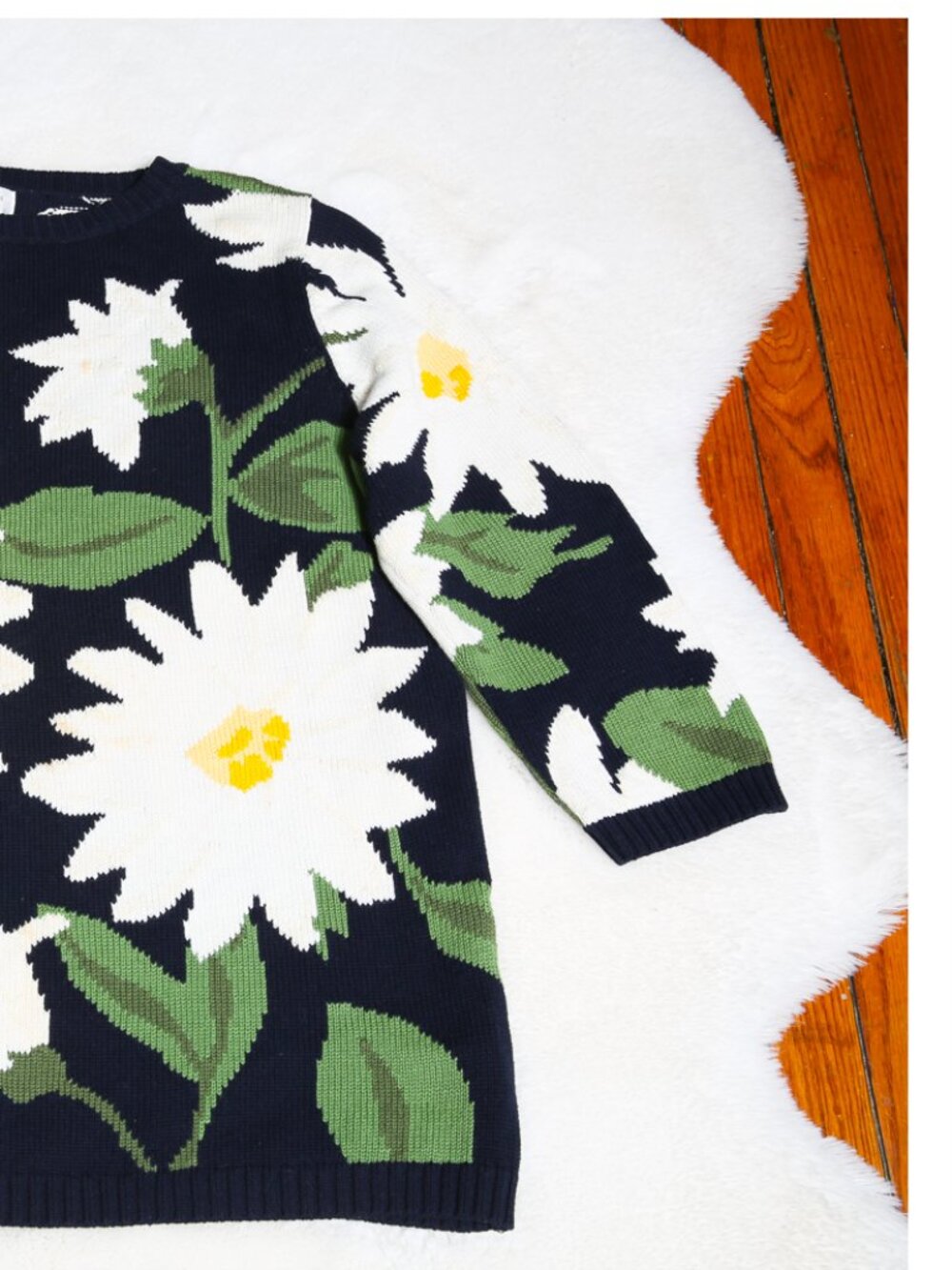 Vintage 1990s JONES NEW YORK 100% Cotton Graphic Daisy Sweater - Picture 3 of 13